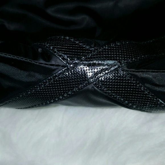 Henri Bendel Jetset No Frills Medium Tote - Picture 6 of 6